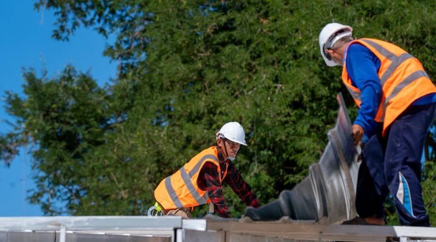 Professional gutter cleaning in Yarmouth, IA